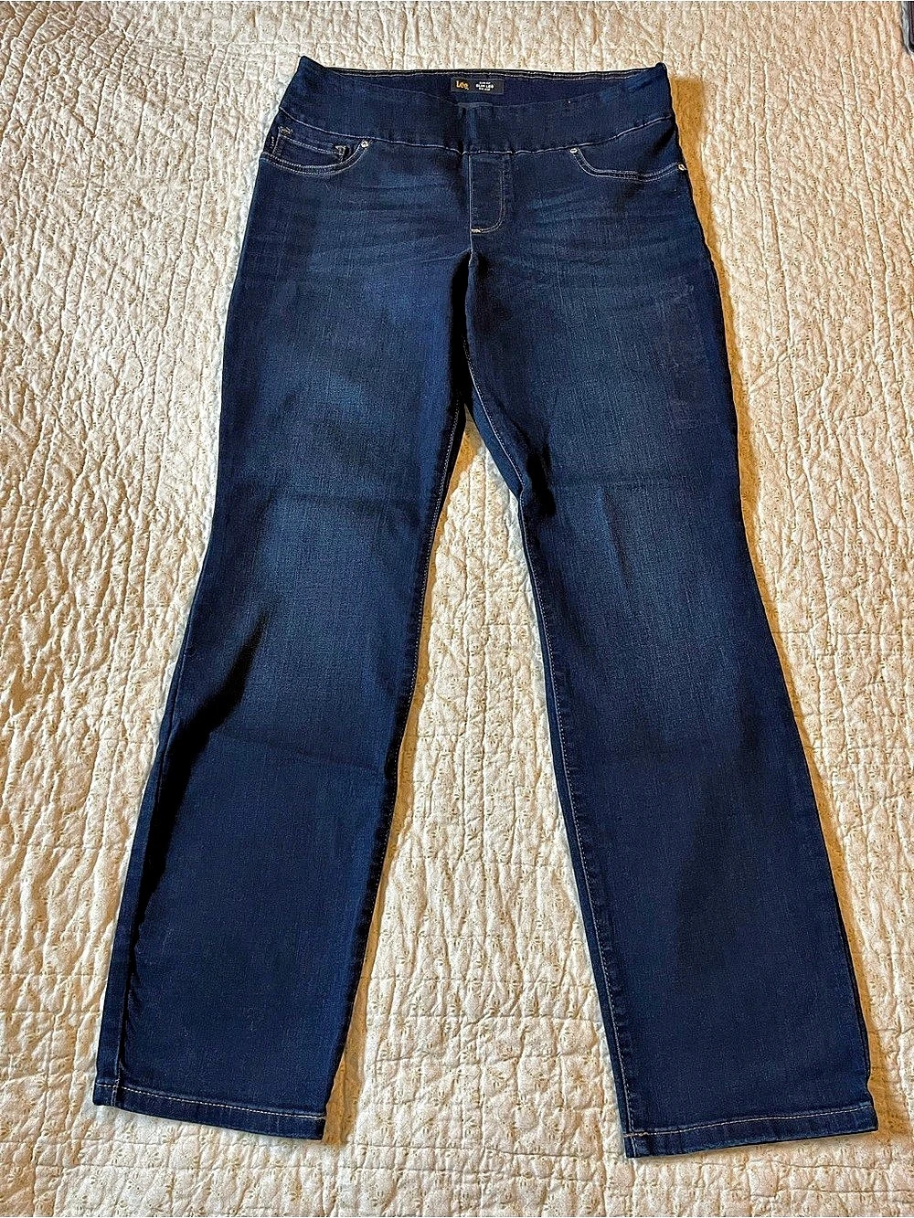 Lee Women's Sculpting Slim Fit Slim Leg Mid Rise Pull-On Jeans Sculpting Slim 12